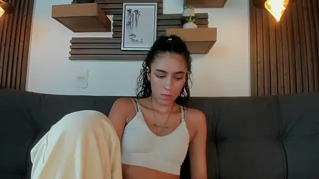 Snapshot of Layla_707 chatting on September 2025 10:10:02 PM Layla 707 online show from September 2025 10:10:02 PM