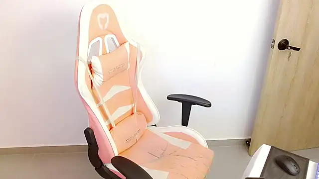 Kylie martinez online show from March 2025 04:15:02 AM