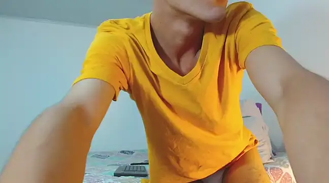 Snapshot of Noah_tyler_ chatting on December 2024 07:12:02 PM Noah tyler online show from December 2024 07:12:02 PM