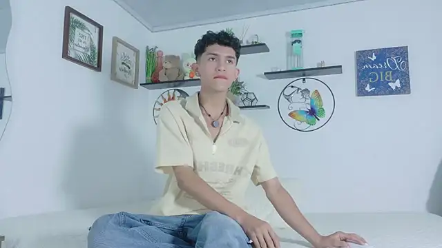 Noah tyler  online show from July 2026 07:16:02 PM