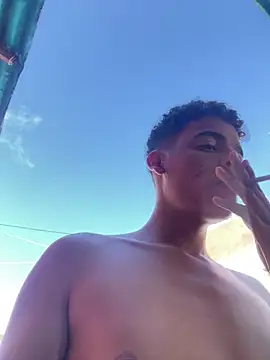 Snapshot of Leo_bunny_hot chatting on January 2025 08:18:01 PM Leo bunny hot online show from January 2025 08:18:01 PM