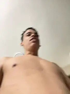 Snapshot of Leo_bunny_hot chatting on January 2025 01:22:02 AM Leo bunny hot online show from January 2025 01:22:02 AM