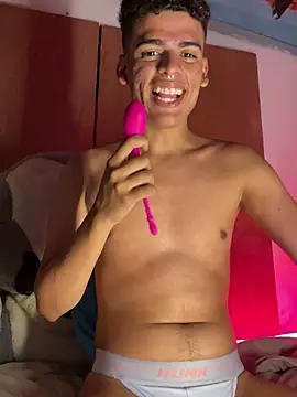 Snapshot of Leo_bunny_hot chatting on February 2025 01:22:01 AM Leo bunny hot online show from February 2025 01:22:01 AM