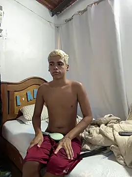 Snapshot of Leo_bunny_hot chatting on September 2025 06:30:02 PM Leo bunny hot online show from September 2025 06:30:02 PM