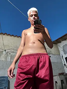 Snapshot of Leo_bunny_hot chatting on October 2025 10:19:02 PM Leo bunny hot online show from October 2025 10:19:02 PM