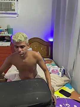 Snapshot of Leo_bunny_hot chatting on October 2025 10:19:01 PM Leo bunny hot online show from October 2025 10:19:01 PM