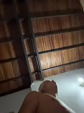 Snapshot of Leo_bunny_hot chatting on November 2025 06:51:01 PM Leo bunny hot online show from November 2025 06:51:01 PM