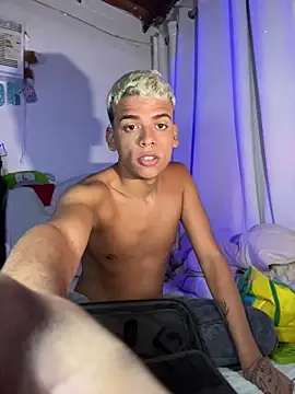 Snapshot of Leo_bunny_hot chatting on January 2026 10:23:01 PM Leo bunny hot online show from January 2026 10:23:01 PM