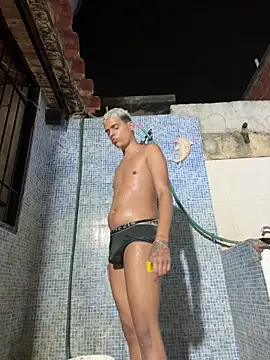 Snapshot of Leo_bunny_hot chatting on January 2026 05:34:02 AM Leo bunny hot online show from January 2026 05:34:02 AM