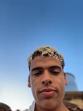 Snapshot of Leo_bunny_hot chatting on February 2026 08:58:01 PM Leo bunny hot online show from February 2026 08:58:01 PM