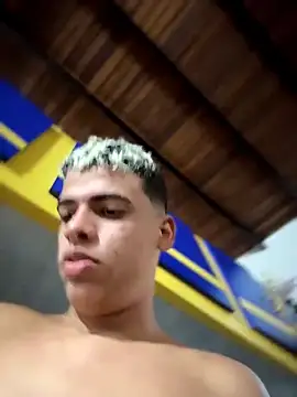 Snapshot of Leo_bunny_hot chatting on February 2026 08:36:01 PM Leo bunny hot online show from February 2026 08:36:01 PM