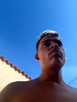 Snapshot of Leo_bunny_hot chatting on February 2026 08:16:01 PM Leo bunny hot online show from February 2026 08:16:01 PM