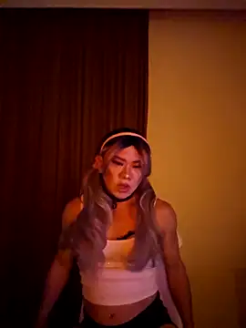 Reneta Rebekka Lopez online show from October 2025 06:35:02 PM