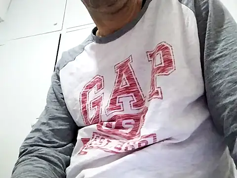 Snapshot of kopgelhadi chatting on December 2024 07:32:01 PM kopgelhadi online show from December 2024 07:32:01 PM