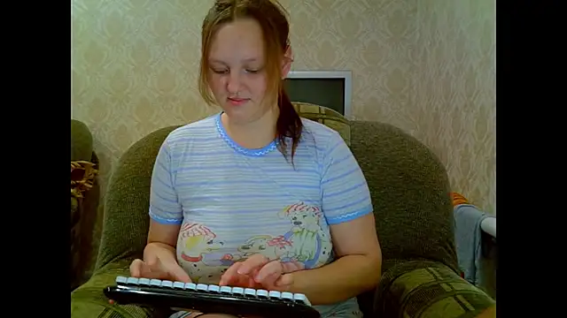 Aria  Dark online show from November 2025 09:42:02 PM