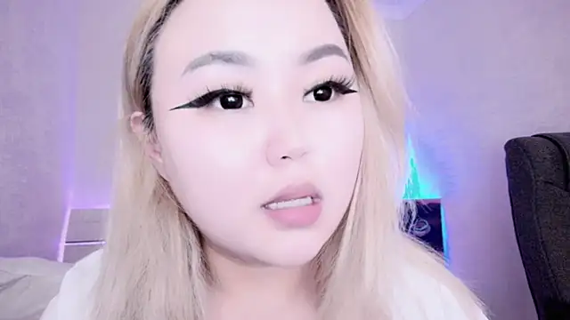 Snapshot of amelia_sunlight chatting on December 2024 08:50:02 PM amelia sunlight online show from December 2024 08:50:02 PM