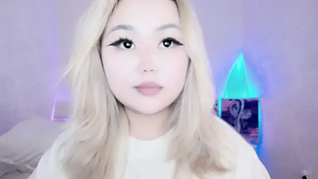 Snapshot of amelia_sunlight chatting on December 2024 03:27:02 AM amelia sunlight online show from December 2024 03:27:02 AM