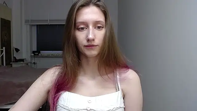 Snapshot of LUNA_delight chatting on November 2025 06:35:01 AM LUNA delight online show from November 2025 06:35:01 AM