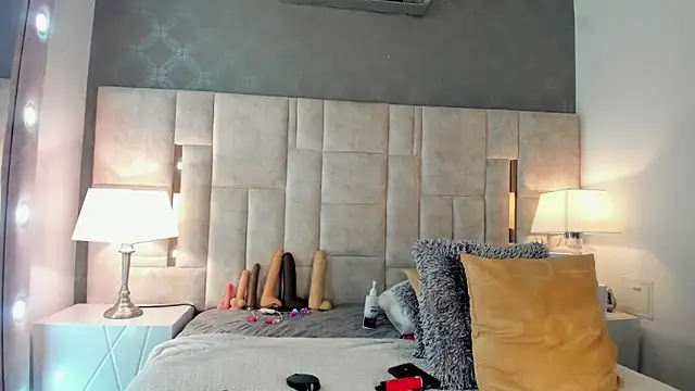 GaleHodge online show from February 2025 04:14:02 AM