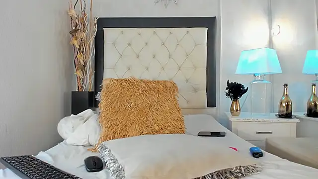 GaleHodge online show from October 2025 01:09:02 PM