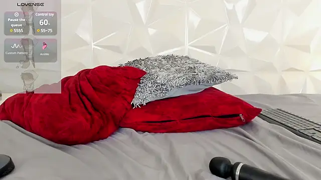 Snapshot of Miranda_Foxx chatting on February 2025 02:08:02 AM Miranda Foxx online show from February 2025 02:08:02 AM