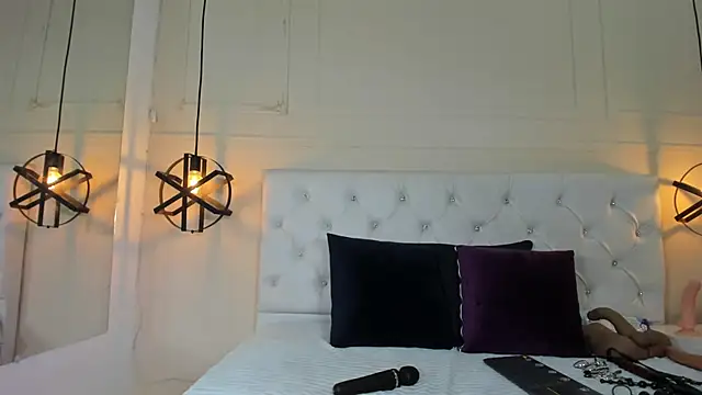 Slut Milf  online show from February 2025 07:38:01 PM