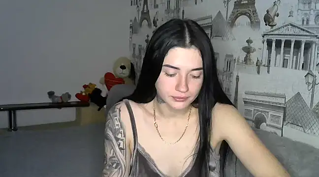 Snapshot of Liana_diva chatting on December 2024 02:34:02 AM Liana diva online show from December 2024 02:34:02 AM