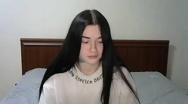 Snapshot of Liana_diva chatting on January 2025 06:02:01 PM Liana diva online show from January 2025 06:02:01 PM