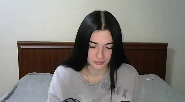 Snapshot of Liana_diva chatting on February 2025 11:00:02 PM Liana diva online show from February 2025 11:00:02 PM