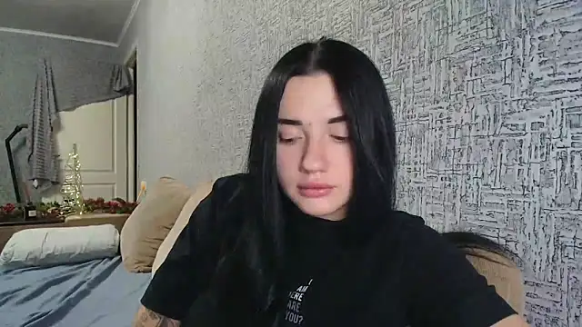 Liana diva online show from December 2025 02:14:02 PM