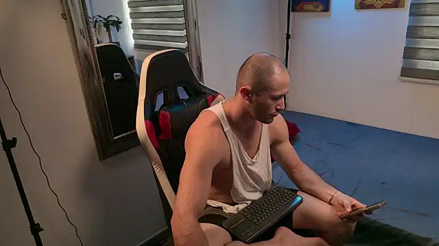 AxelFairchaild online show from July 2026 02:48:02 PM