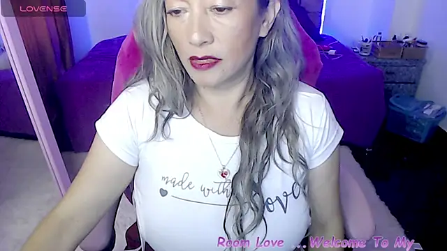 Snapshot of Melanyy_100 chatting on November 2025 09:47:01 PM Melanyy 100 online show from November 2025 09:47:01 PM