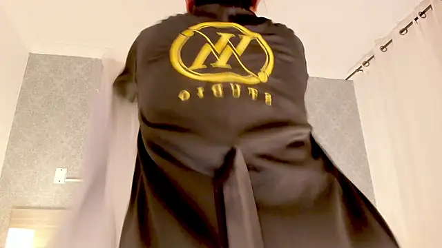 Snapshot of Mistyca chatting on February 2025 10:26:02 AM Mistyca online show from February 2025 10:26:02 AM