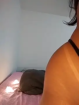 Snapshot of momopretinha chatting on September 2025 01:49:02 AM momopretinha online show from September 2025 01:49:02 AM