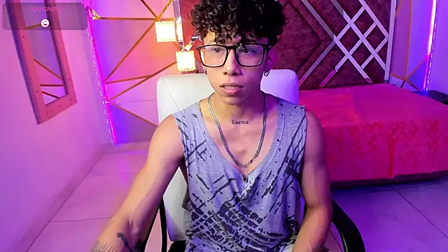 Snapshot of AkazaBoy_ chatting on January 2025 04:05:01 AM AkazaBoy online show from January 2025 04:05:01 AM