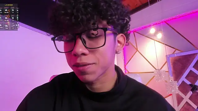 AkazaBoy  online show from April 2026 05:30:01 AM