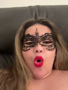 Snapshot of famous_indian_girl chatting on February 2025 11:27:01 PM famous indian girl online show from February 2025 11:27:01 PM