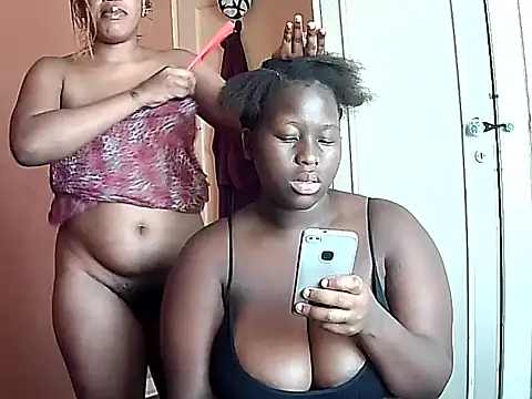 Snapshot of MelaninBear chatting on December 2024 01:28:01 PM MelaninBear online show from December 2024 01:28:01 PM