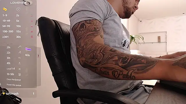 Aaron Hunter  online show from March 2025 05:04:02 PM