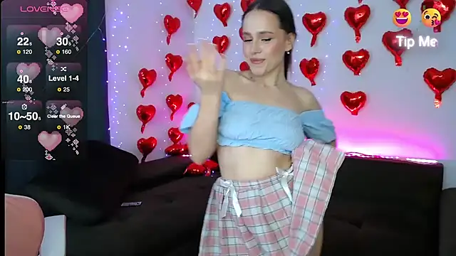 Emillias online show from March 2025 05:45:01 PM