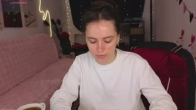 Emillias online show from February 2026 08:04:02 AM