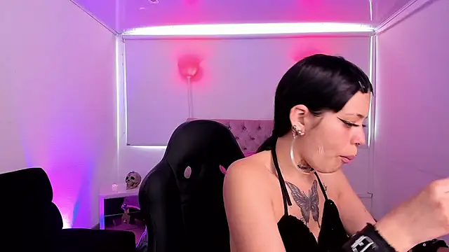 AuroraDiaz online show from October 2025 07:35:02 PM