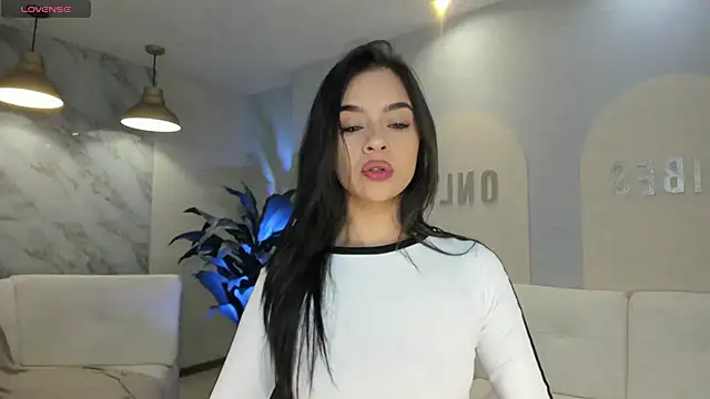 Snapshot of AlanaCraft chatting on September 2025 12:16:01 PM AlanaCraft online show from September 2025 12:16:01 PM