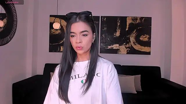 Snapshot of AlanaCraft chatting on October 2025 12:13:02 PM AlanaCraft online show from October 2025 12:13:02 PM