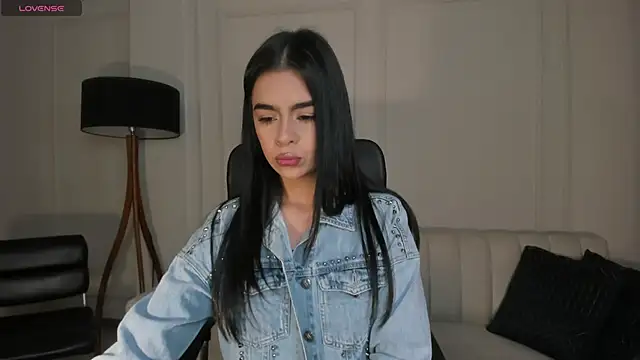 Snapshot of AlanaCraft chatting on October 2025 12:17:01 PM AlanaCraft online show from October 2025 12:17:01 PM