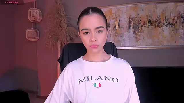 Snapshot of AlanaCraft chatting on October 2025 12:34:02 PM AlanaCraft online show from October 2025 12:34:02 PM