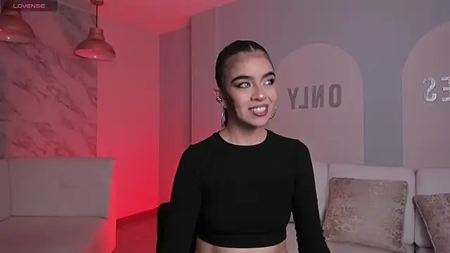 Snapshot of AlanaCraft chatting on October 2025 01:23:02 PM AlanaCraft online show from October 2025 01:23:02 PM