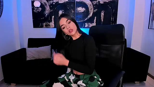 Snapshot of AlanaCraft chatting on November 2025 12:49:01 PM AlanaCraft online show from November 2025 12:49:01 PM