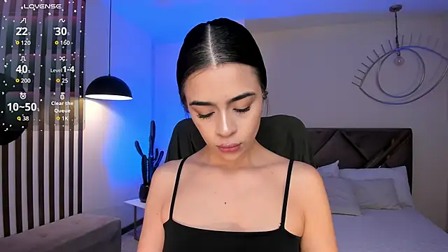 Snapshot of AlanaCraft chatting on November 2025 12:49:01 PM AlanaCraft online show from November 2025 12:49:01 PM