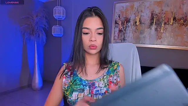 Snapshot of AlanaCraft chatting on November 2025 12:17:01 PM AlanaCraft online show from November 2025 12:17:01 PM